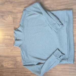 Women's turtle neck top with thumb holes